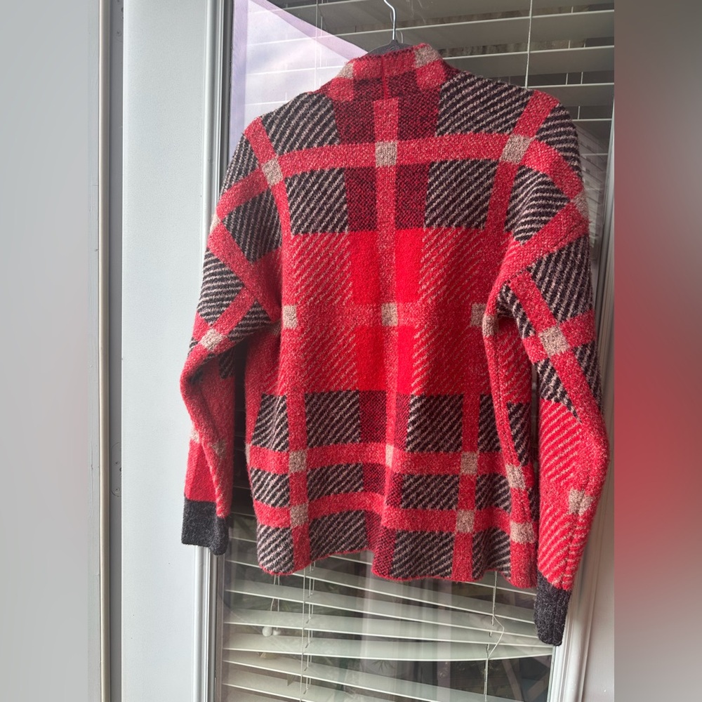 Cyrus $158 Red Plaid One Snap Cardigan Sweater - Picture 3 of 8